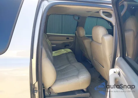 2001 Chevrolet Suburban 1500 Lt z USA, uszkodzony, nr VIN 3GNFK16T41G131819